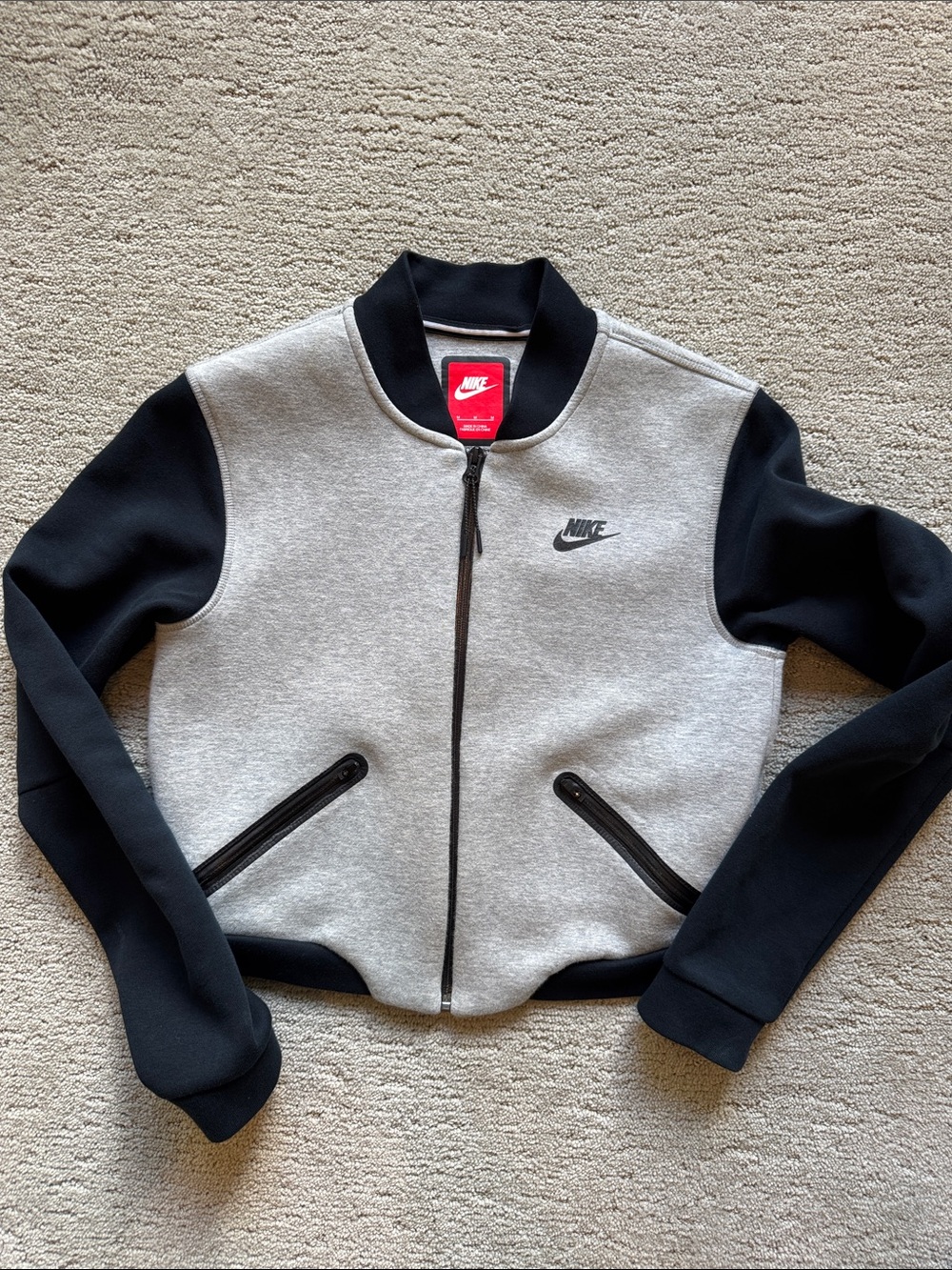 Nike Women’s Gray Body Black Sleeve Bomber Jacket sz M